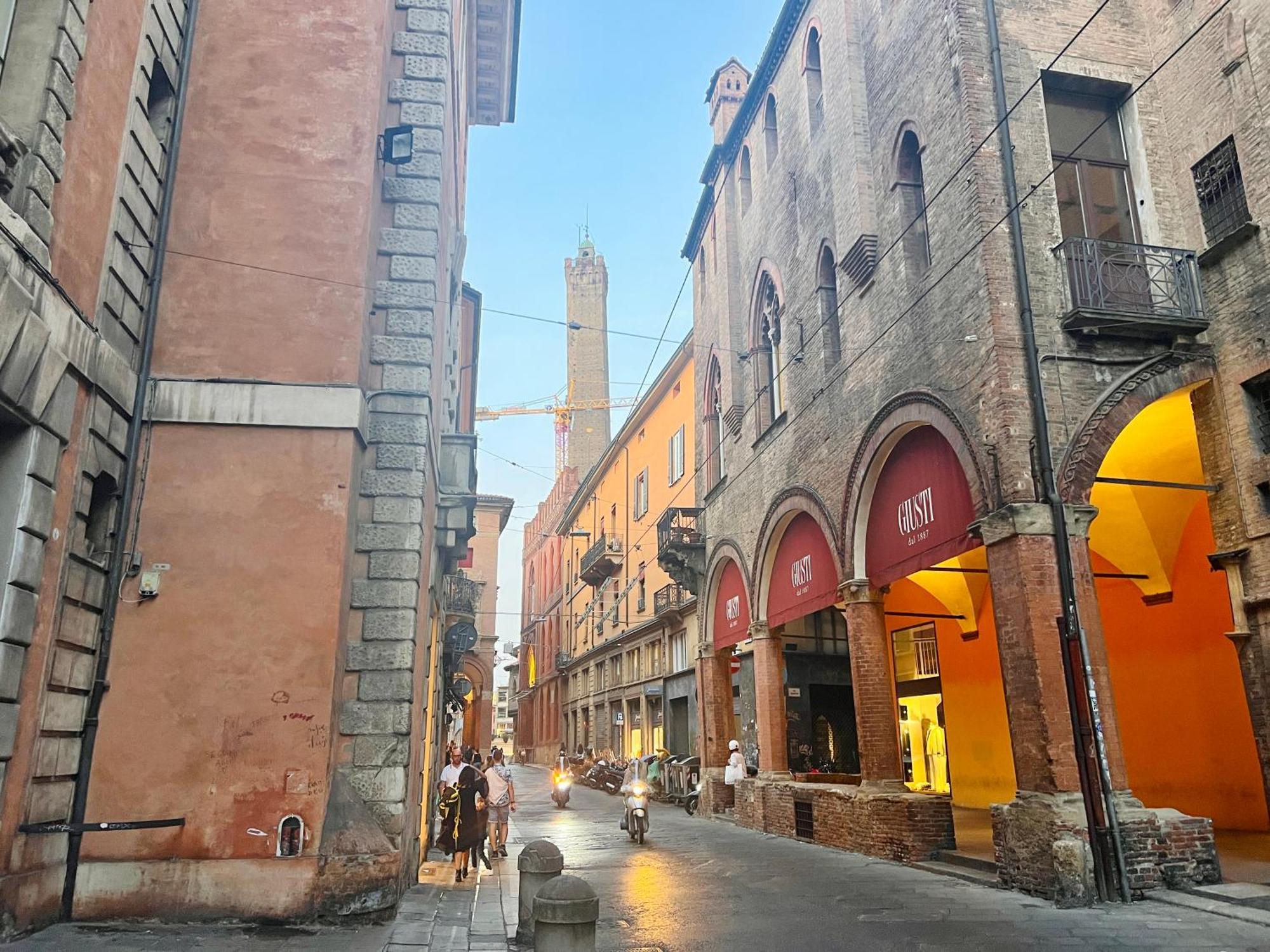 Ferienwohnung House Of Magic - Due Torri Bologna Exterior foto
